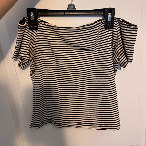 Off the shoulder striped shirt - Picture 1 of 2